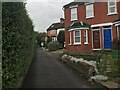 Public footpath to Manor Estate, Apsley