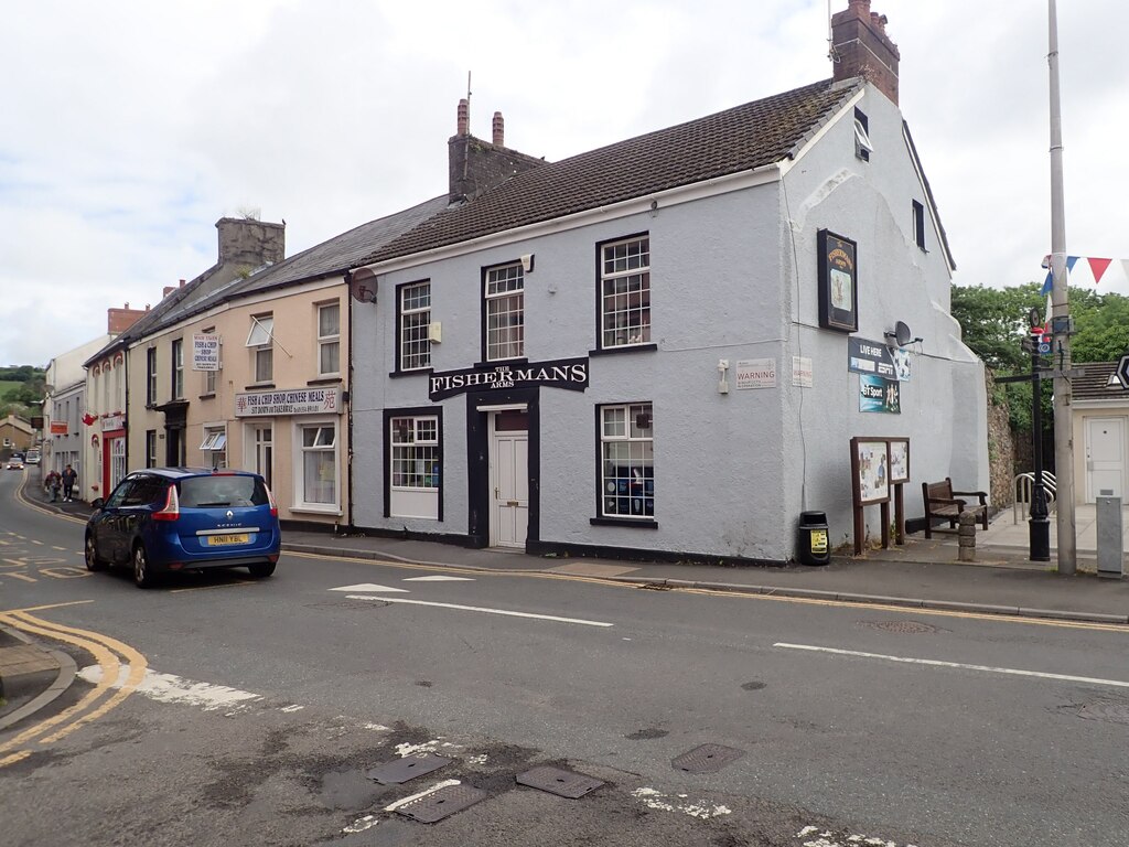 The Fishermans Arms, Kidwelly © Eirian Evans cc-by-sa/2.0 :: Geograph ...