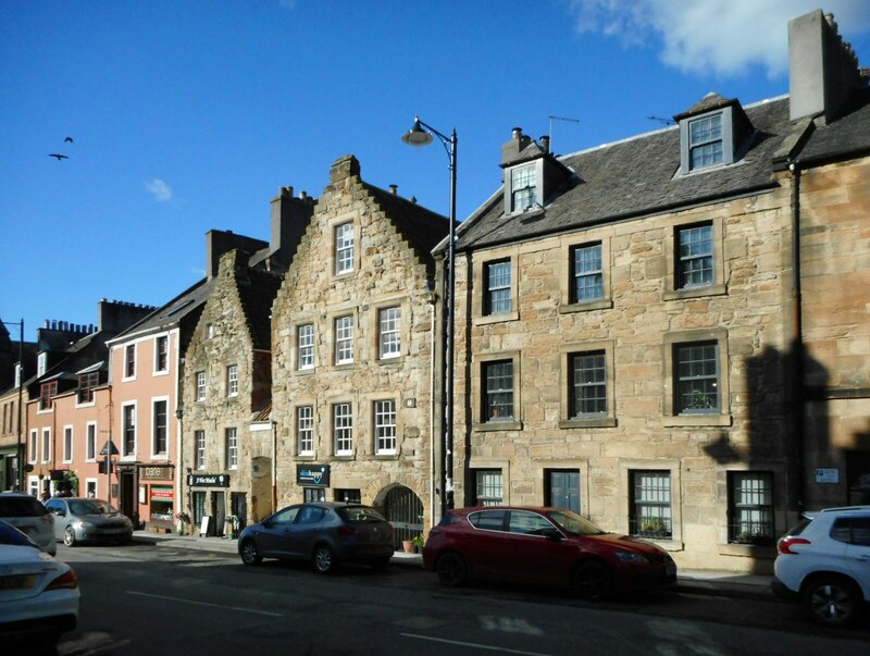 High Street, Linlithgow © Richard Sutcliffe cc-by-sa/2.0 :: Geograph ...