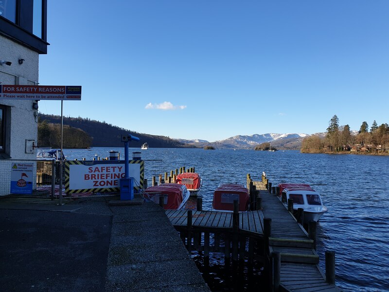 Looking out to Windermere © Oscar Taylor cc-by-sa/2.0 :: Geograph ...