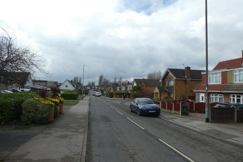 Fairburn Drive near Kennet Lane © DS Pugh cc-by-sa/2.0 :: Geograph ...