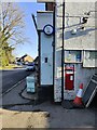 Wall Postbox, North Common Road, Wivelsfield Green