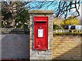 Postbox on Kennet Road