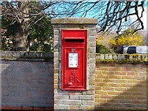 SU4666 : Postbox on Kennet Road by Oscar Taylor