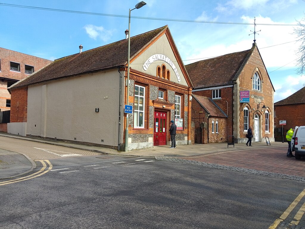 The Salvation Army And Temperance Hall © Oscar Taylor Cc-by-sa/2.0 ...