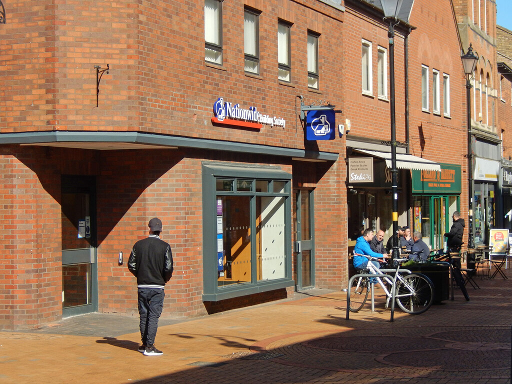 high-street-rugby-stephen-mckay-cc-by-sa-2-0-geograph-britain-and