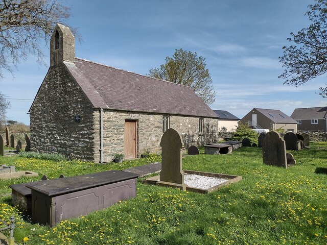 Eglwys Llanfigael 