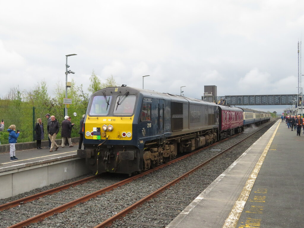 rpsi-railtour-at-m3-parkway-gareth-james-cc-by-sa-2-0-geograph