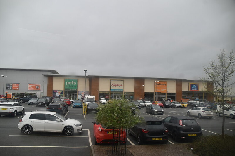 castle-retail-park-n-chadwick-cc-by-sa-2-0-geograph-britain-and