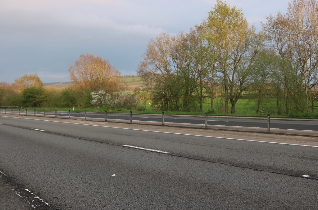 The A40, Dingestow © David Howard cc-by-sa/2.0 :: Geograph Britain and ...