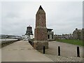 NJ9505 : Scarty's Monument and Round House, Aberdeen Harbour by Malc McDonald