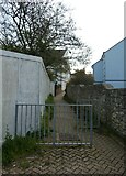 SY6878 : Path from Spring Road to St Leonard's Road by Basher Eyre