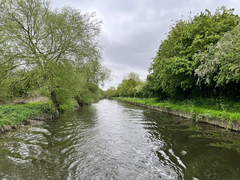 Grand Union Canal © Andrew Abbott cc-by-sa/2.0 :: Geograph Britain and ...