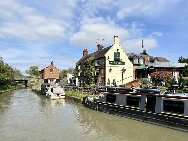 The Waterside Pub And Carvery © Andrew Abbott Cc By Sa20 Geograph