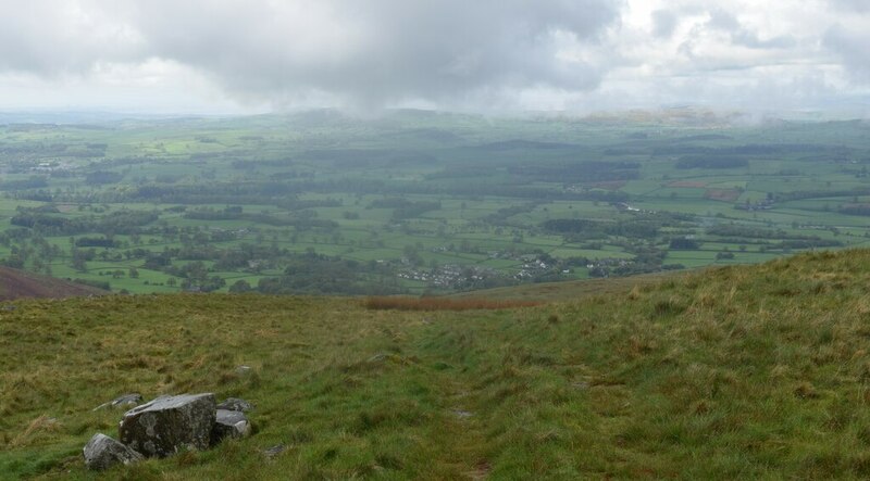 Faint footpath on Thorn Moor © steven ruffles cc-by-sa/2.0 :: Geograph ...