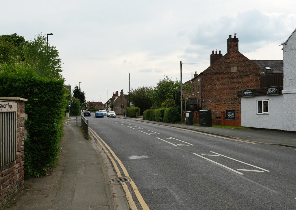 Doncaster Road (A19), Brayton © habiloid cc-by-sa/2.0 :: Geograph ...