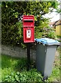 Elizabeth II postbox on The Dunes, Thorpeness