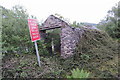 Derelict building at Pen-yr-Orsedd Quarry