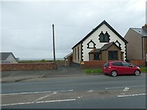 SJ2571 : Former chapel by Chester Road, Oakenholt by David Smith
