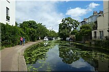TQ2883 : Regent's Canal near Regent's Park Road by DS Pugh