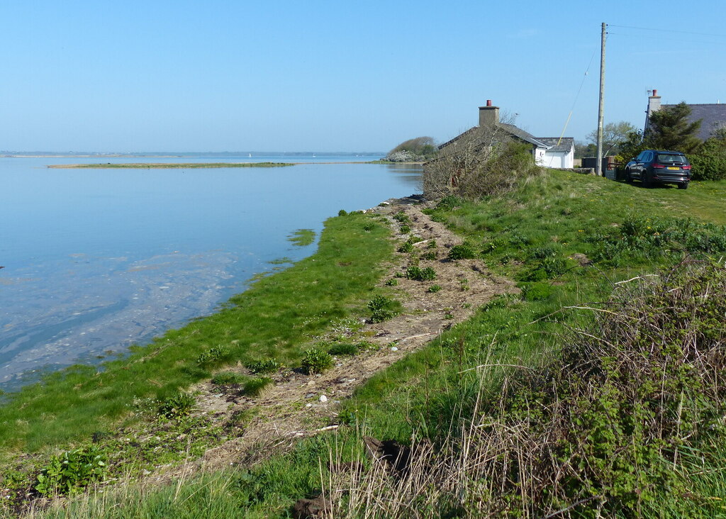 Bonc Foryd Overlooking Foryd Bay © Mat Fascione Cc By Sa 2 0 Geograph Britain And Ireland