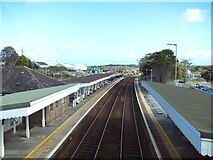 SW5435 : Through platforms, St Erth railway station by Richard Vince