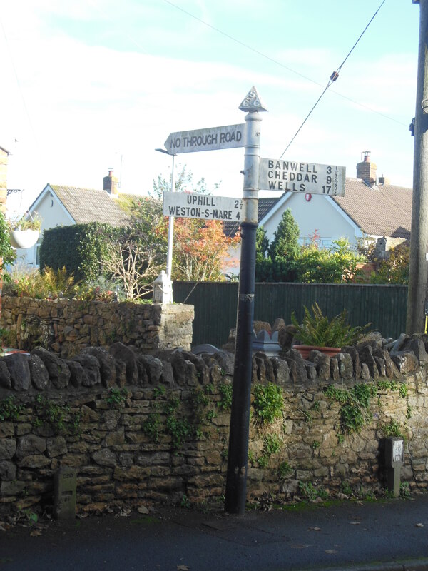 direction-sign-signpost-on-main-road-p-collins-cc-by-sa-2-0