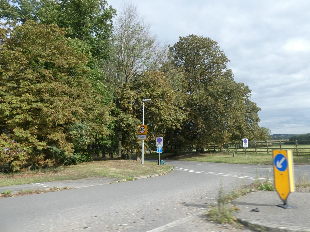 Road from A1 to Diddington © David Smith cc-by-sa/2.0 :: Geograph ...