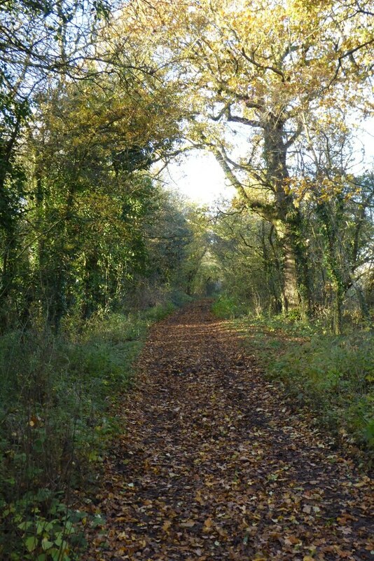 Public right of way © Philip Halling cc-by-sa/2.0 :: Geograph Britain ...