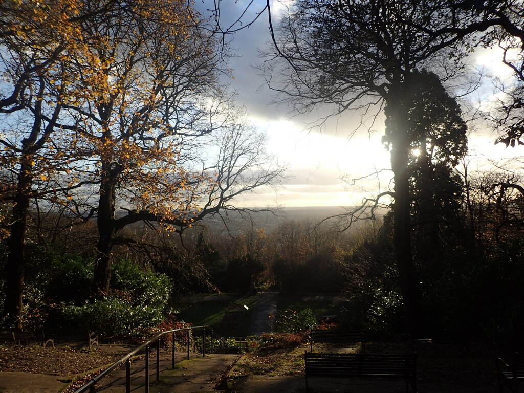 castlewood-near-severndroog-castle-marathon-cc-by-sa-2-0-geograph