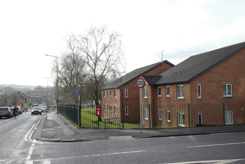 The junction of Burnley Road (A679) and... © habiloid ccbysa/2.0