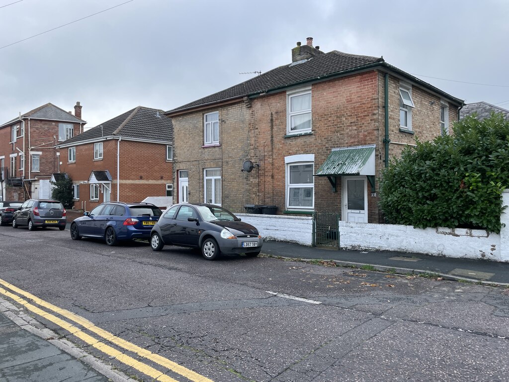 Houses in Victoria Place © Mr Ignavy cc-by-sa/2.0 :: Geograph Britain ...