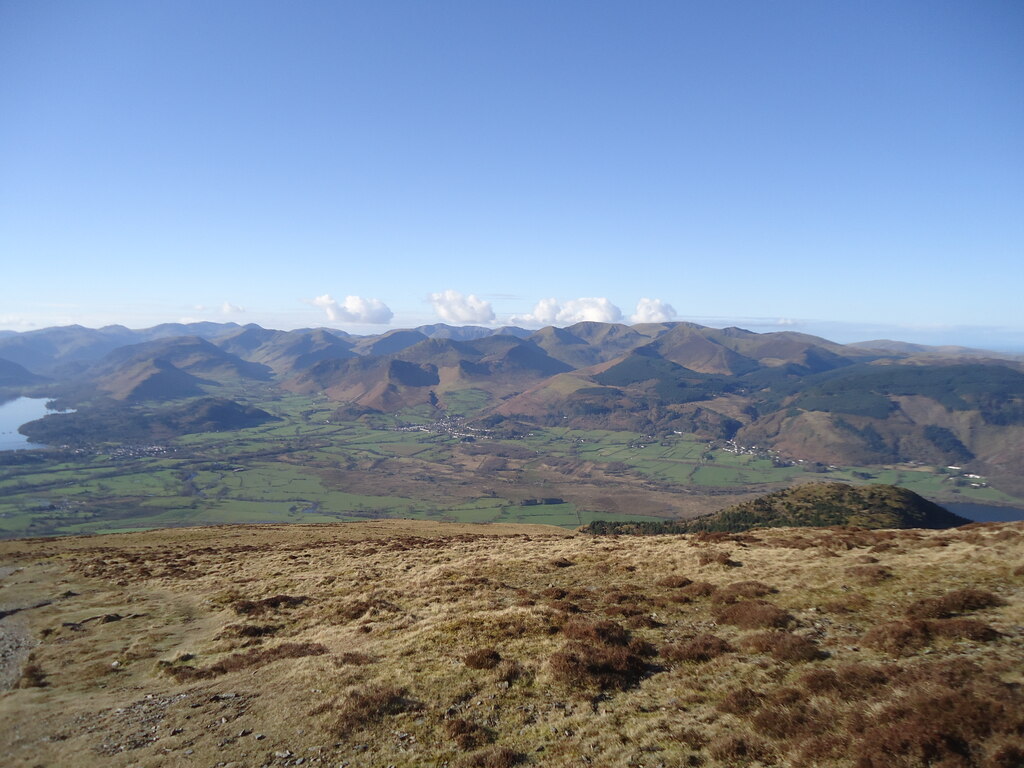 The North Western Fells from Carl Side © Michael Earnshaw cc-by-sa/2.0 ...