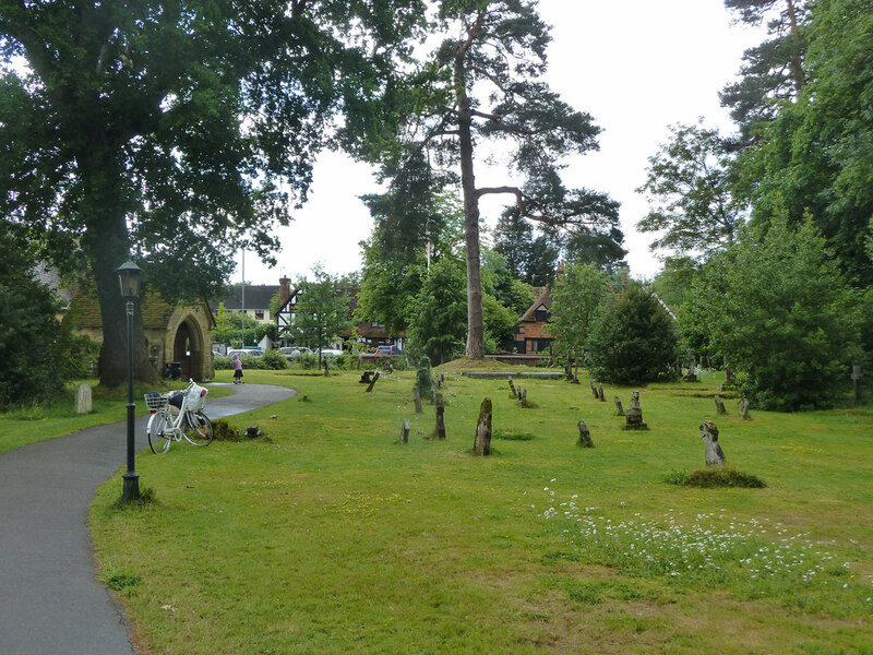 Churchyard, Cranleigh © Robin Webster cc-by-sa/2.0 :: Geograph Britain ...