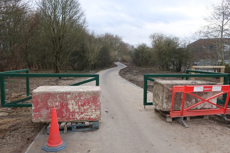 Mere Way cycle path © Hugh Venables cc-by-sa/2.0 :: Geograph Britain ...