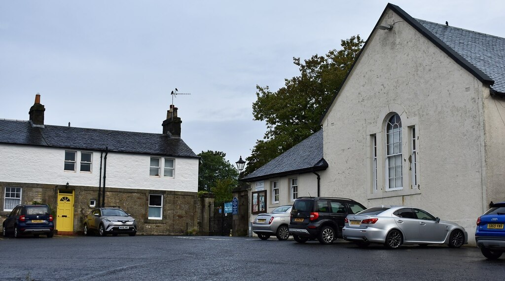 Steeple Square, Kilbarchan, Renfrewshire © Mark S Cc-by-sa 2.0 