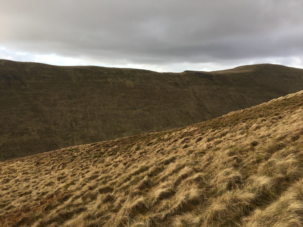 Grassy slopes on The Law © Steven Brown cc-by-sa/2.0 :: Geograph ...