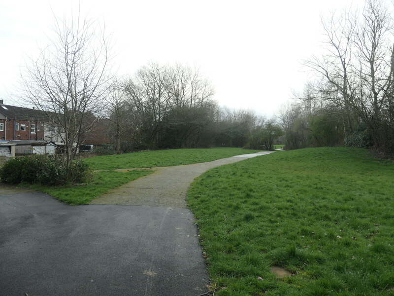 Small park, Allerton Bywater © Christine Johnstone cc-by-sa/2.0 ...