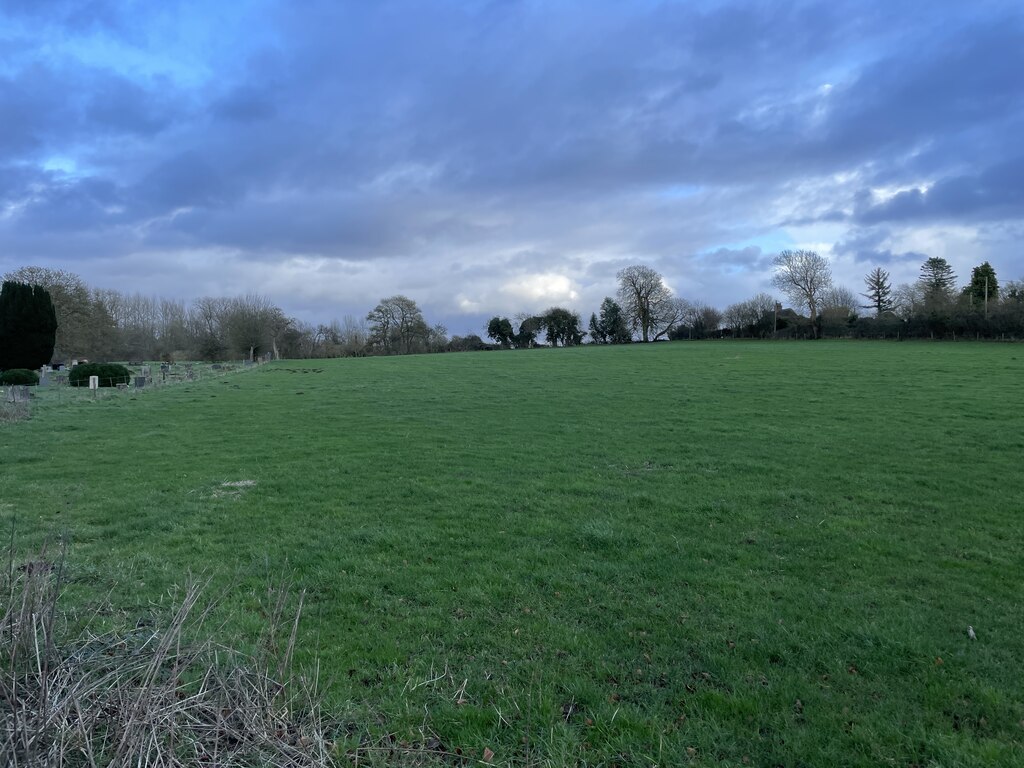 Pasture by Holy Trinity cemetery © Mr Ignavy cc-by-sa/2.0 :: Geograph ...