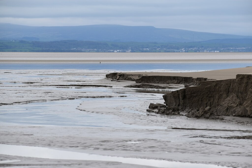 Sand canyon, Grange-over-Sands © David Martin cc-by-sa/2.0 :: Geograph ...