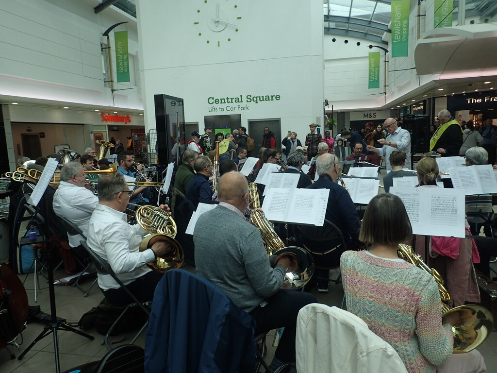 Music at Lewisham Shopping Centre © Marathon cc-by-sa/2.0 :: Geograph ...