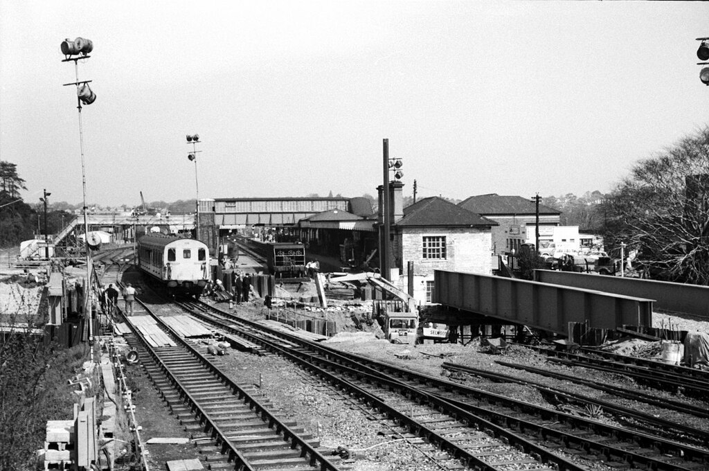 Rebuilding the bridge at Fareham... © Michael J Uden cc-by-sa/2.0 ...