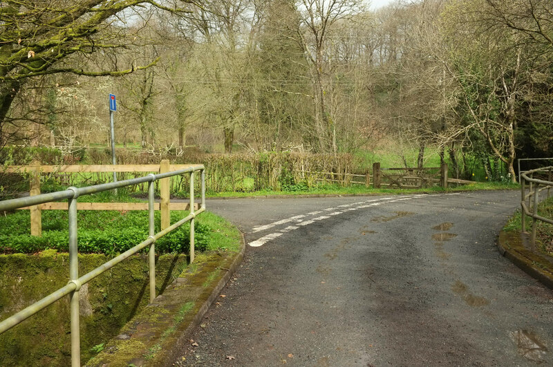 Junction near Spurway Mill © Derek Harper cc-by-sa/2.0 :: Geograph ...