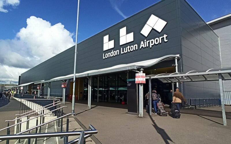 London Luton Airport © Thomas Nugent cc-by-sa/2.0 :: Geograph Britain ...