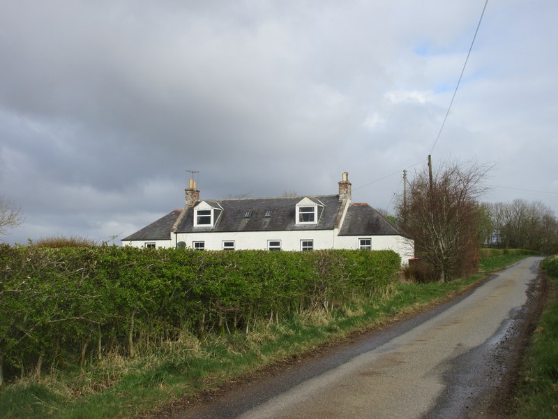 Mains of Hatton Cottage © Scott Cormie cc-by-sa/2.0 :: Geograph Britain ...