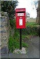 SH2581 : Elizabeth II postbox on London Road, Holyhead by JThomas
