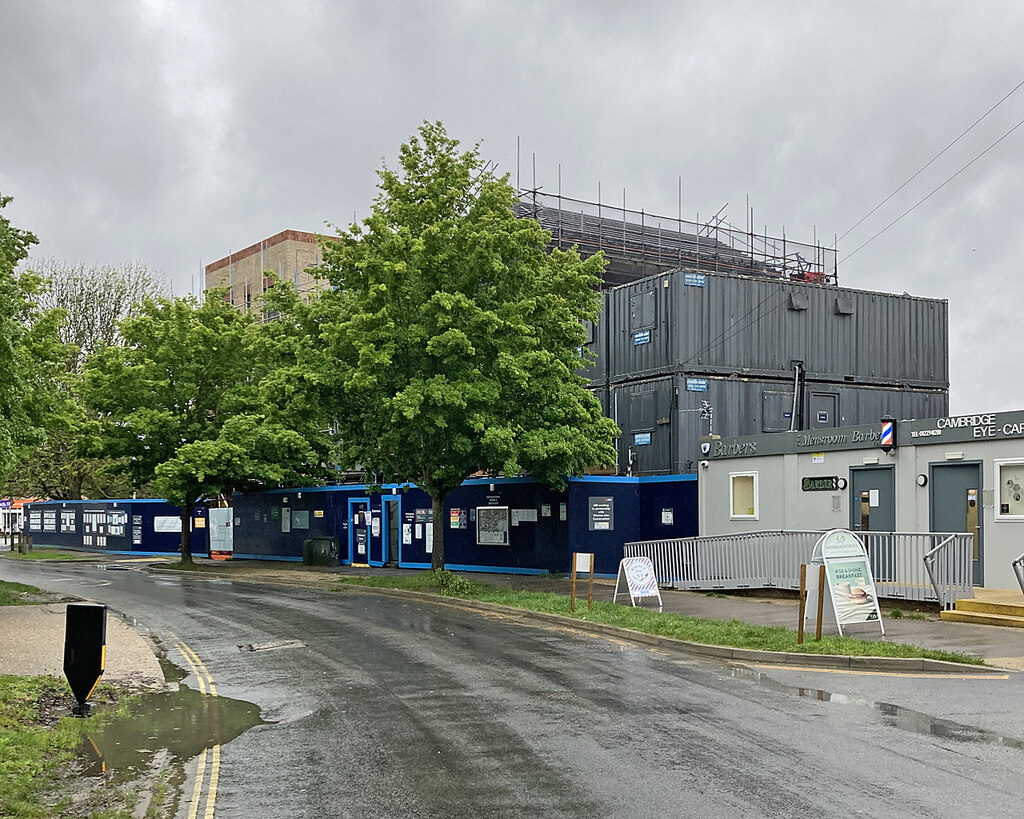 Cherry Hinton: building continues on... © John Sutton cc-by-sa/2.0 ...