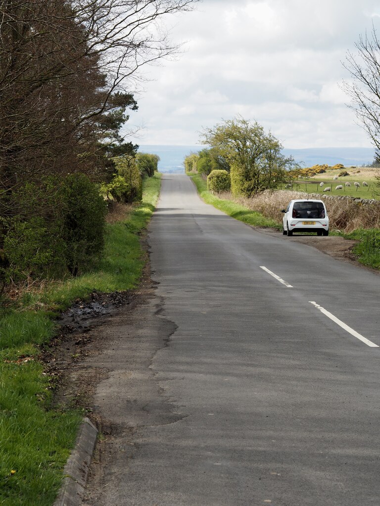 Just Another Boring Photo of Tarmac © Mick Garratt cc-by-sa/2.0 ...