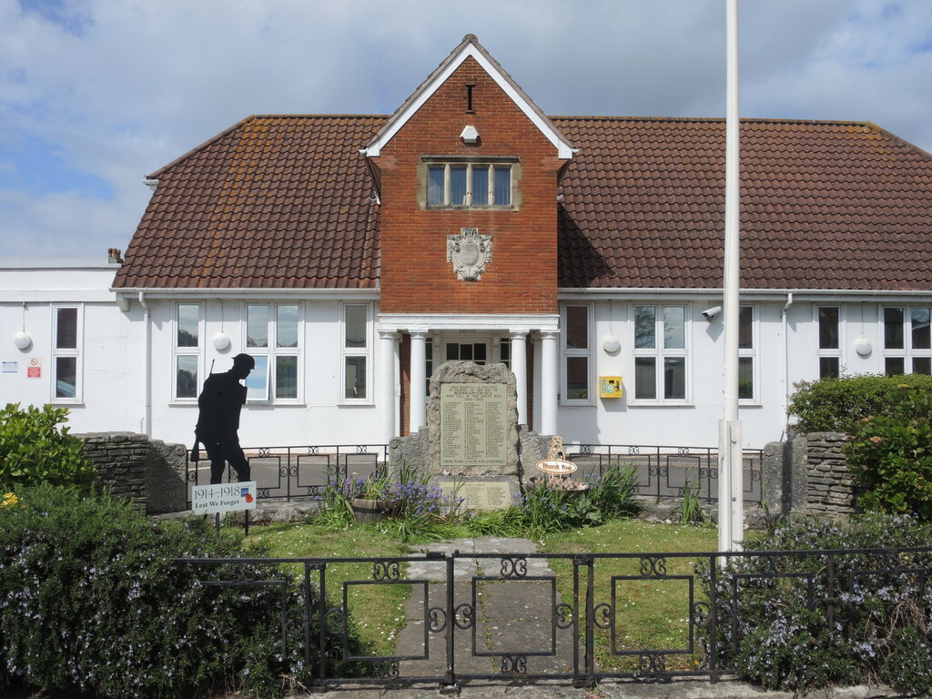 Burnham-on-Sea Memorial Hospital © Neil Owen cc-by-sa/2.0 :: Geograph ...