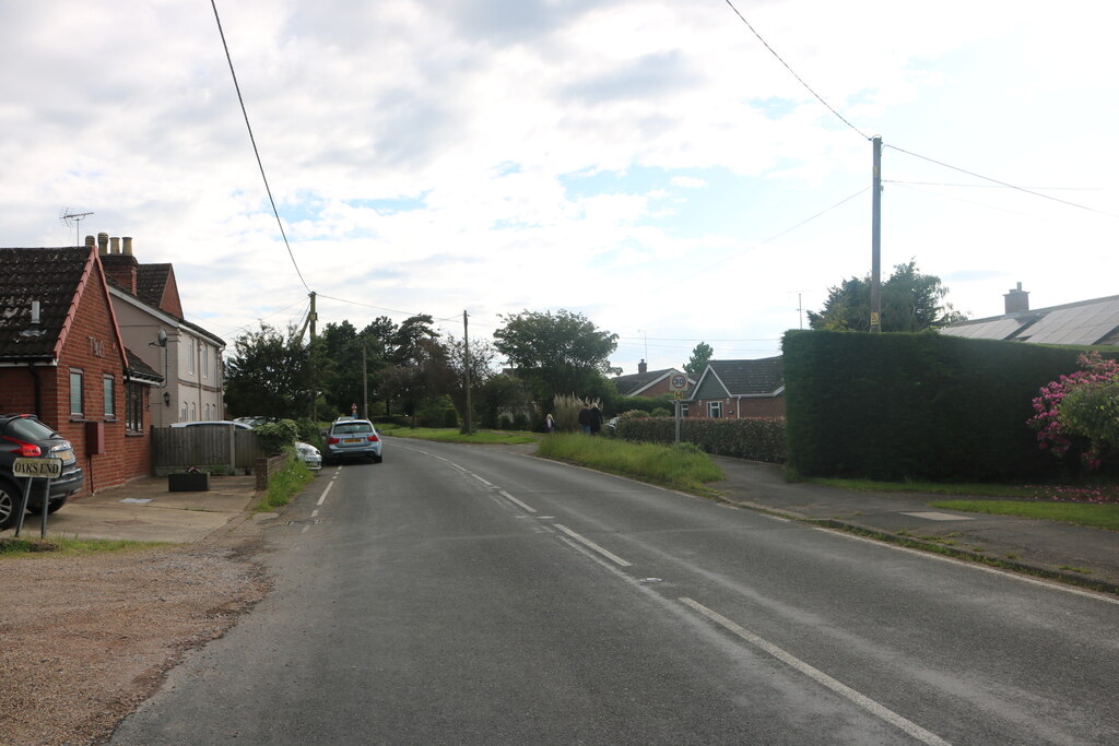 High Road, Layer-de-la-Haye © David Howard cc-by-sa/2.0 :: Geograph ...